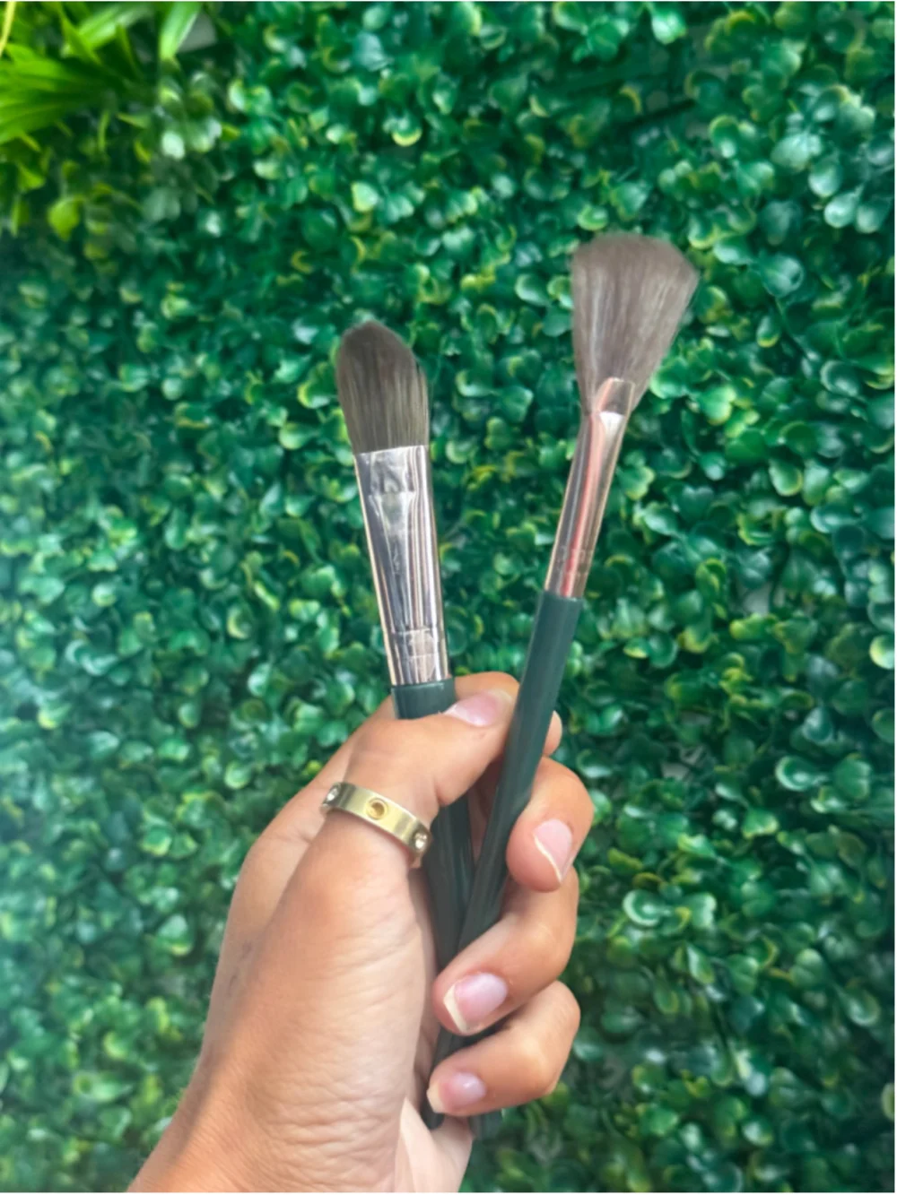 Women's 7 Piece Set of Makeup Brushes & Tools Emerald & Gold Set